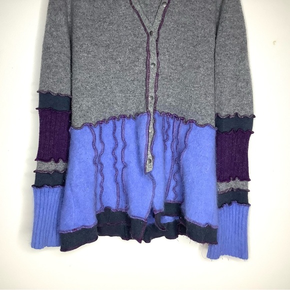 < Cosmic Garden Designs Wool Blend Color Block Shacket > - Picture 2 of 5